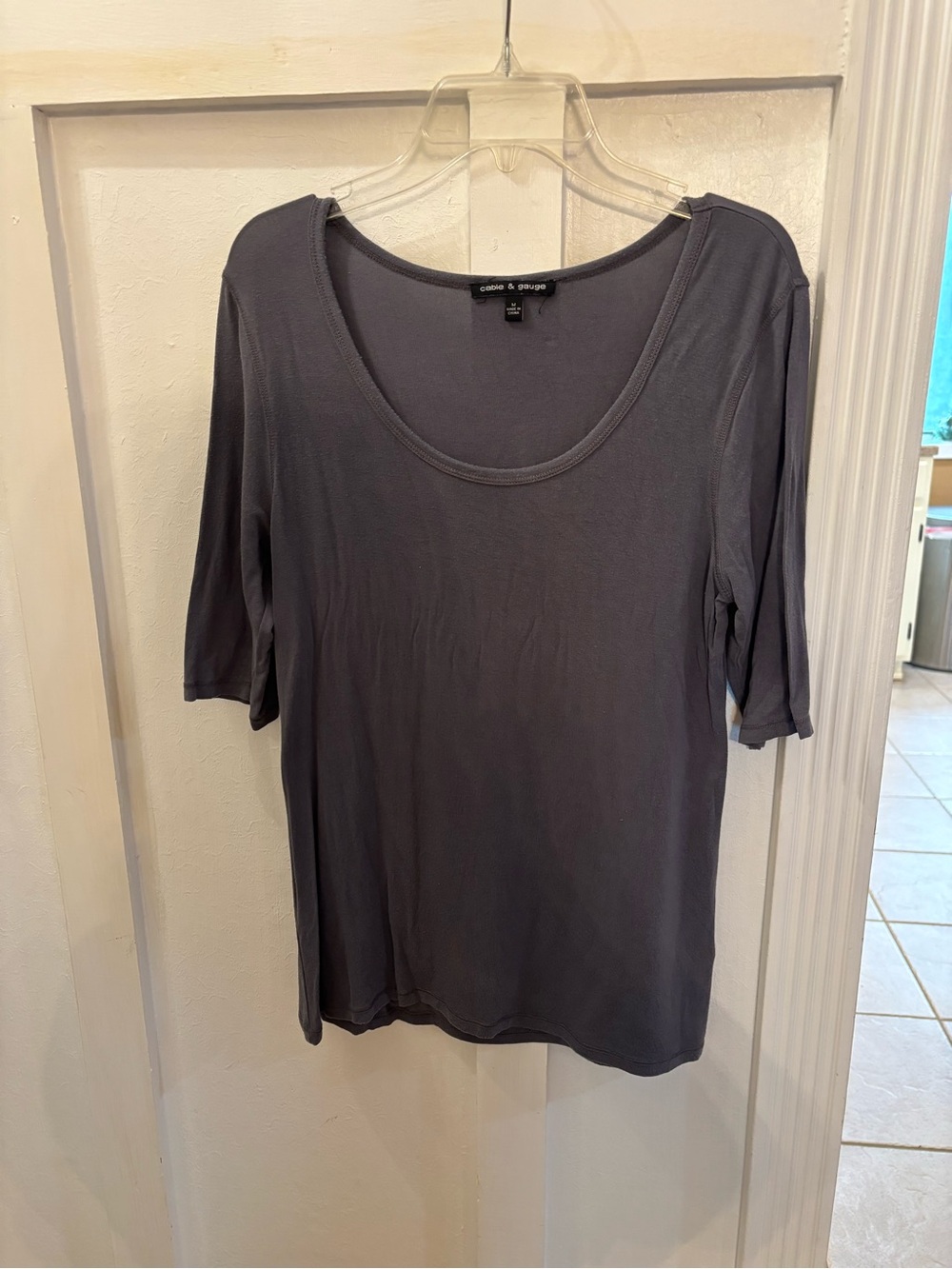 Cable & Gauge Grey 3/4 Sleeve Top